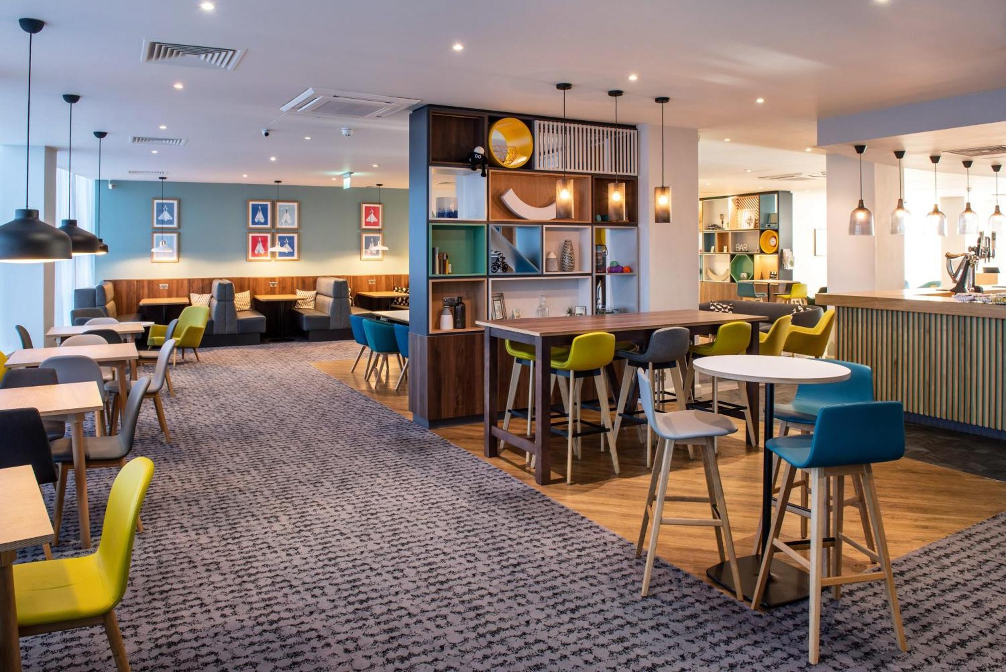 Holiday Inn Preston By Ihg Exteriör bild